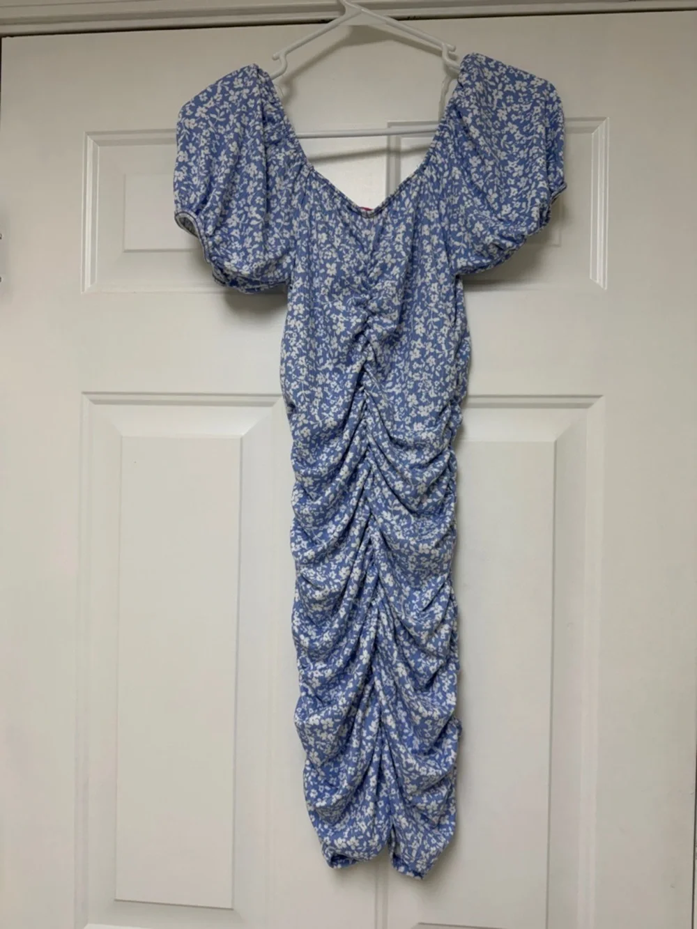Pink Lily Blue Floral Ruched Puff Sleeve Dress - Picture 3 of 4